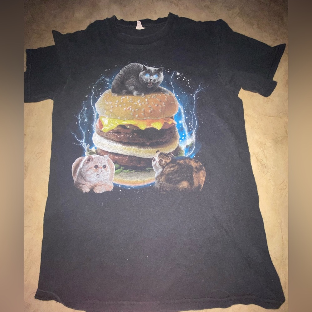 Graphic tee